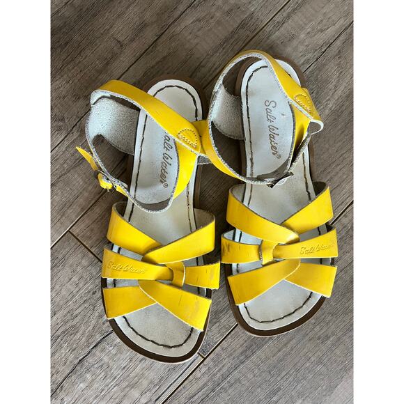 Salt Water Sandals by Hoy Yellow 3 Girls Traditional Style Ankle Strap - Picture 1 of 3